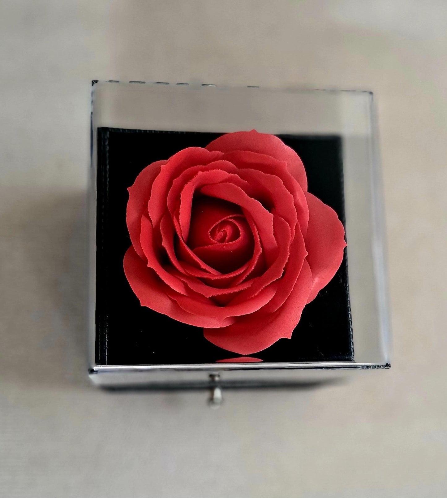 Single Deluxe Rose Box